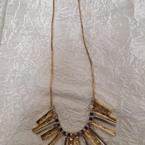 Vtg Liz Claiborne Two Tone Fringe Fan Drop Statement Necklace 18-20" G &S Tone - Picture 3 of 6